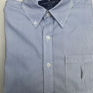 American Eagle Men’s L/S casual dress shirt single pocket size Med. 100% Cotton